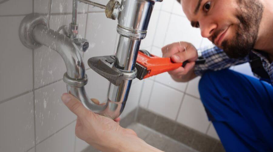 Leaking toilet repair in Goldfield, NV